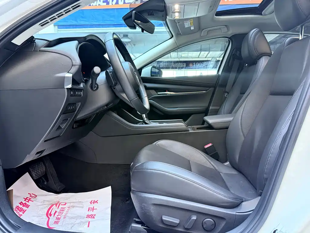 Mazda 3 Axela — миниатюра 7