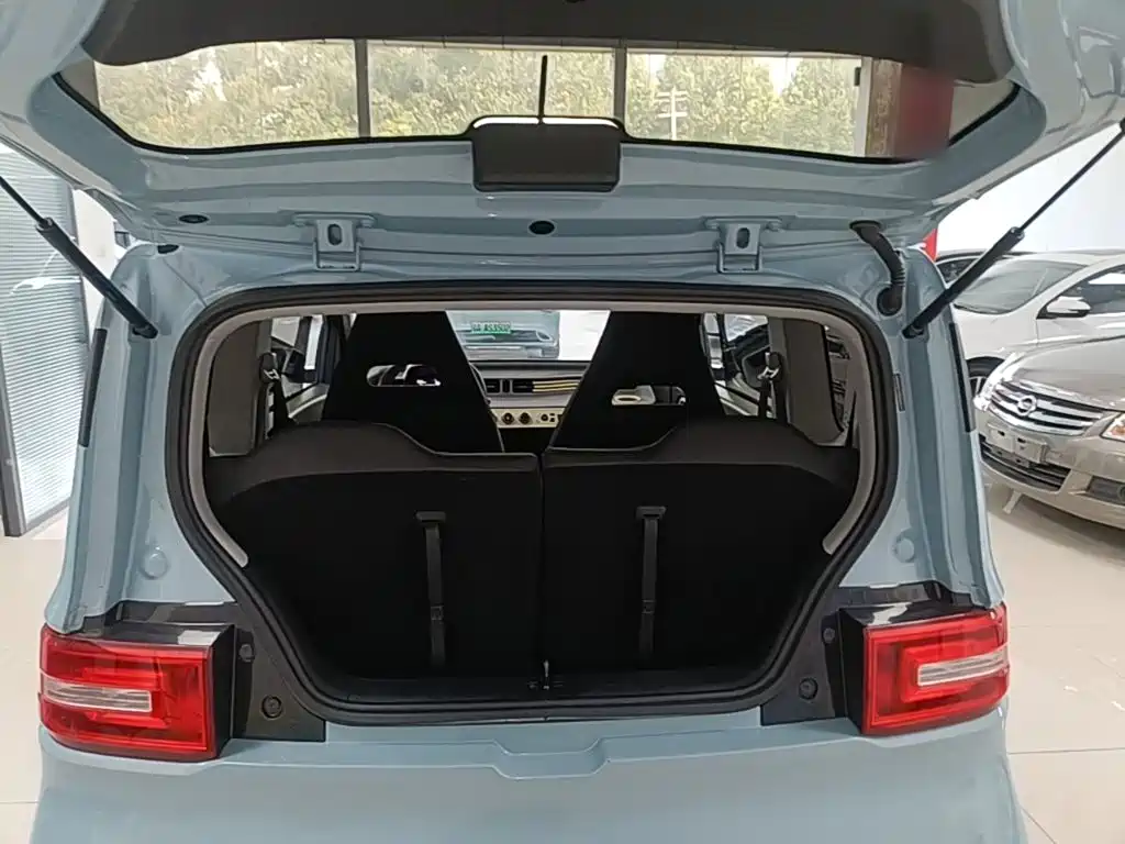 Wuling MINIEV — миниатюра 19