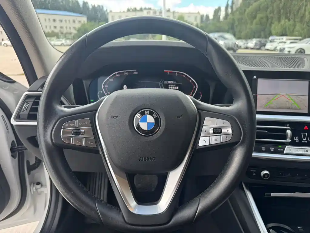 BMW 3 Series — миниатюра 10