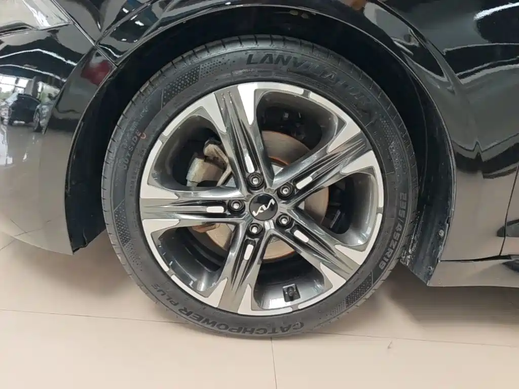 Kia K5 — миниатюра 23