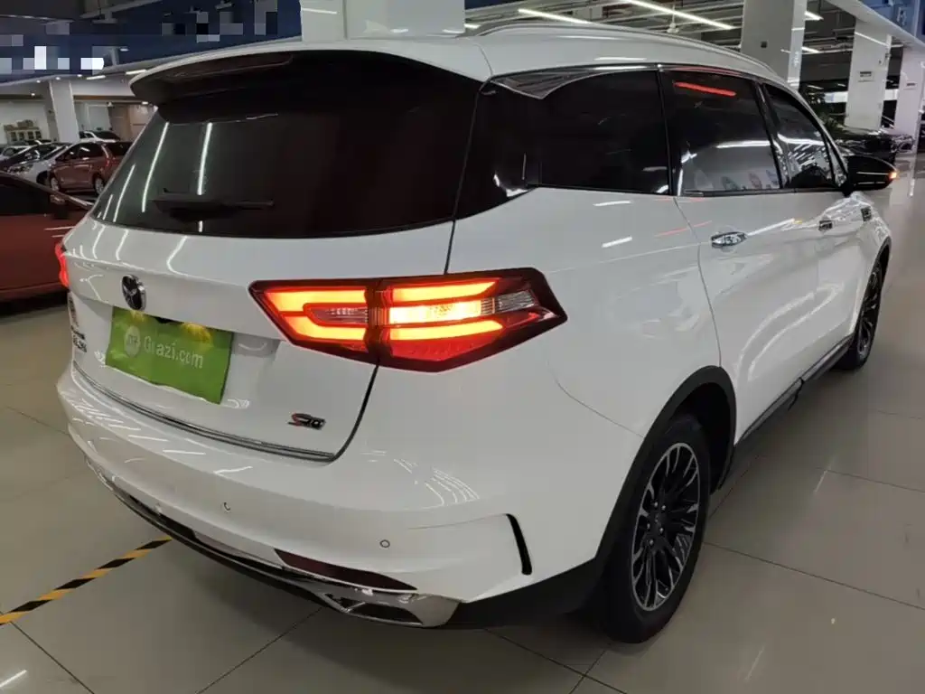 Traum S70 1.5T automatic luxury 7-seater, фото 7