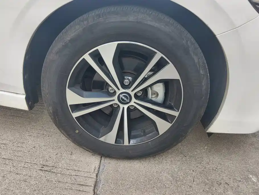 Nissan Sylphy — миниатюра 6