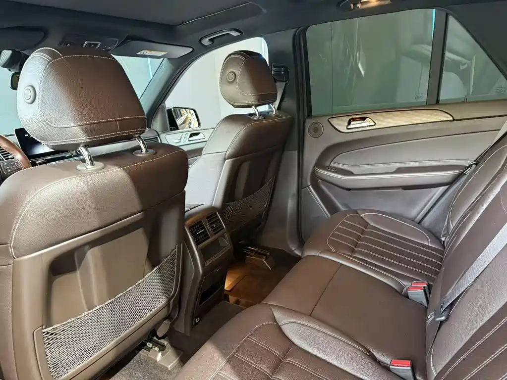 Mercedes-Benz GLE (Import) — миниатюра 11