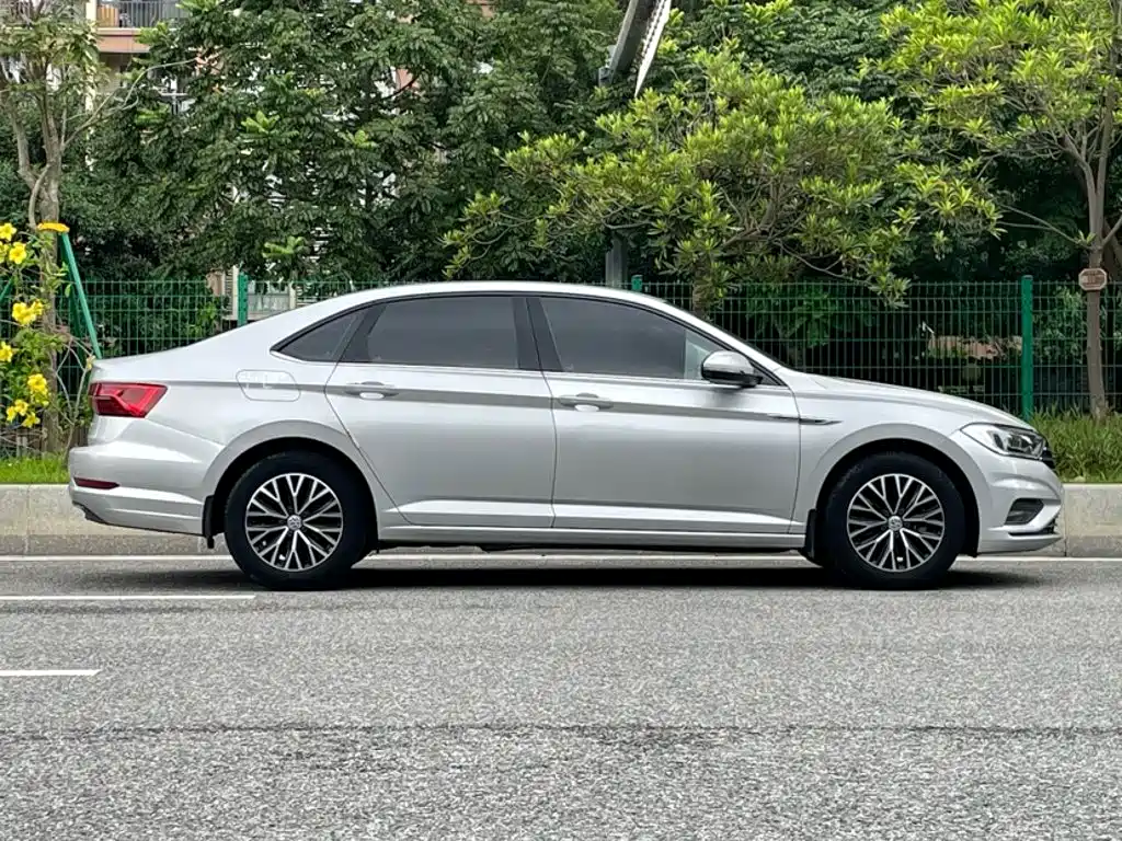 Volkswagen Sagitar — миниатюра 23