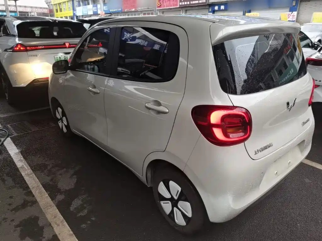 Wuling MINIEV — миниатюра 5