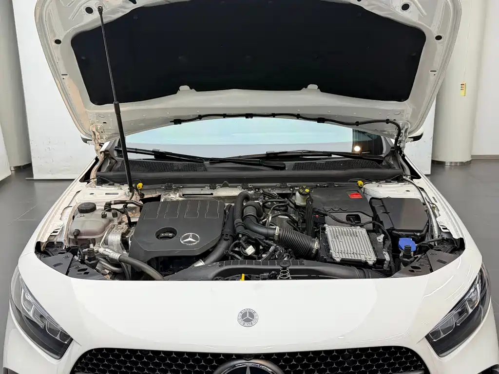 Mercedes-Benz A-Class — миниатюра 3