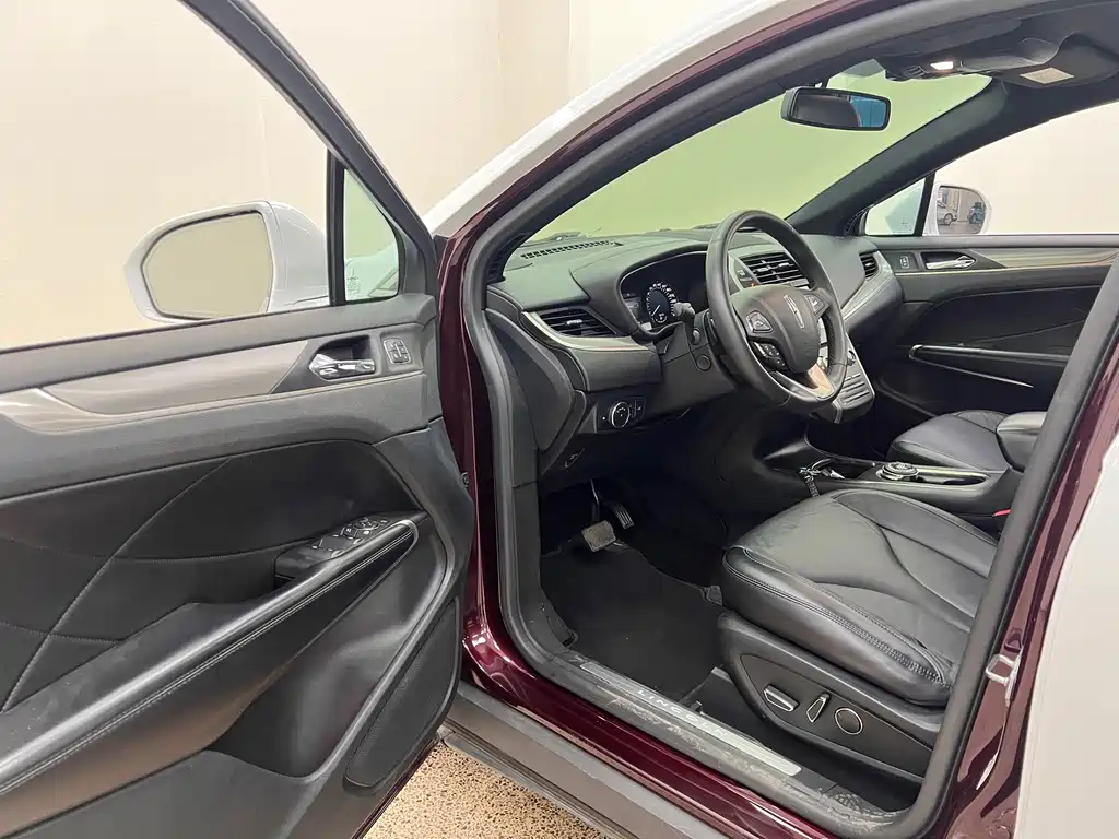 Lincoln MKC 2.0T 2WD Premium Edition, фото 19