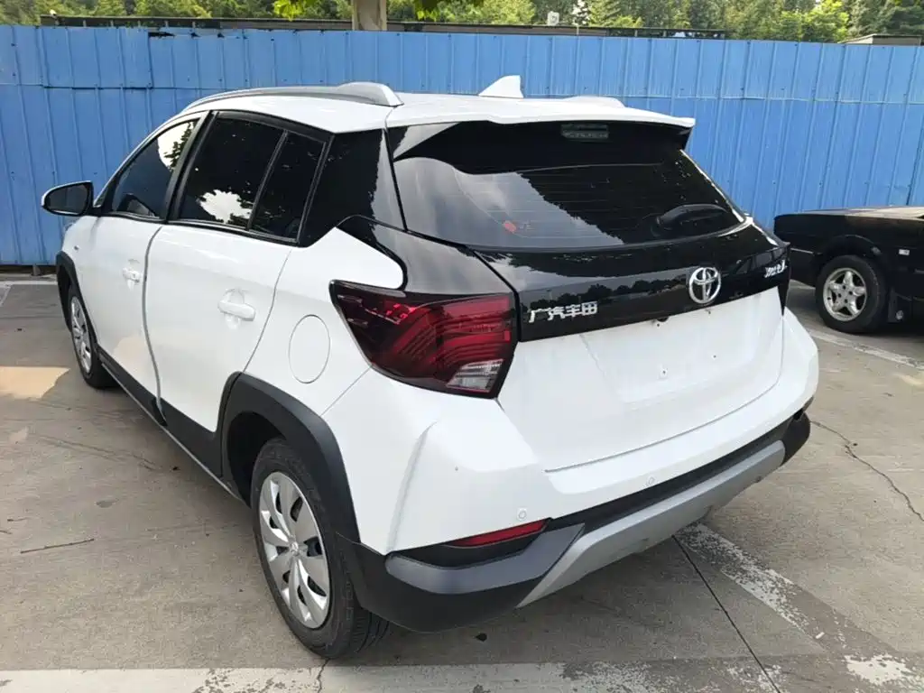 Toyota Yaris L — миниатюра 5