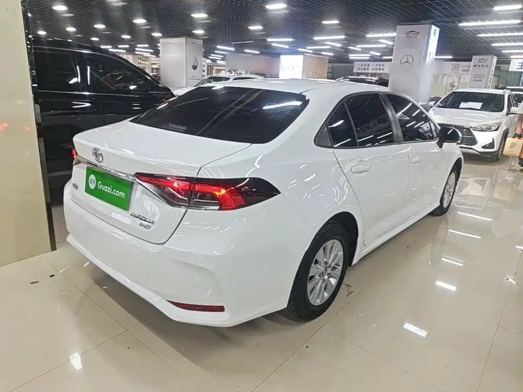 Toyota Corolla — миниатюра 7