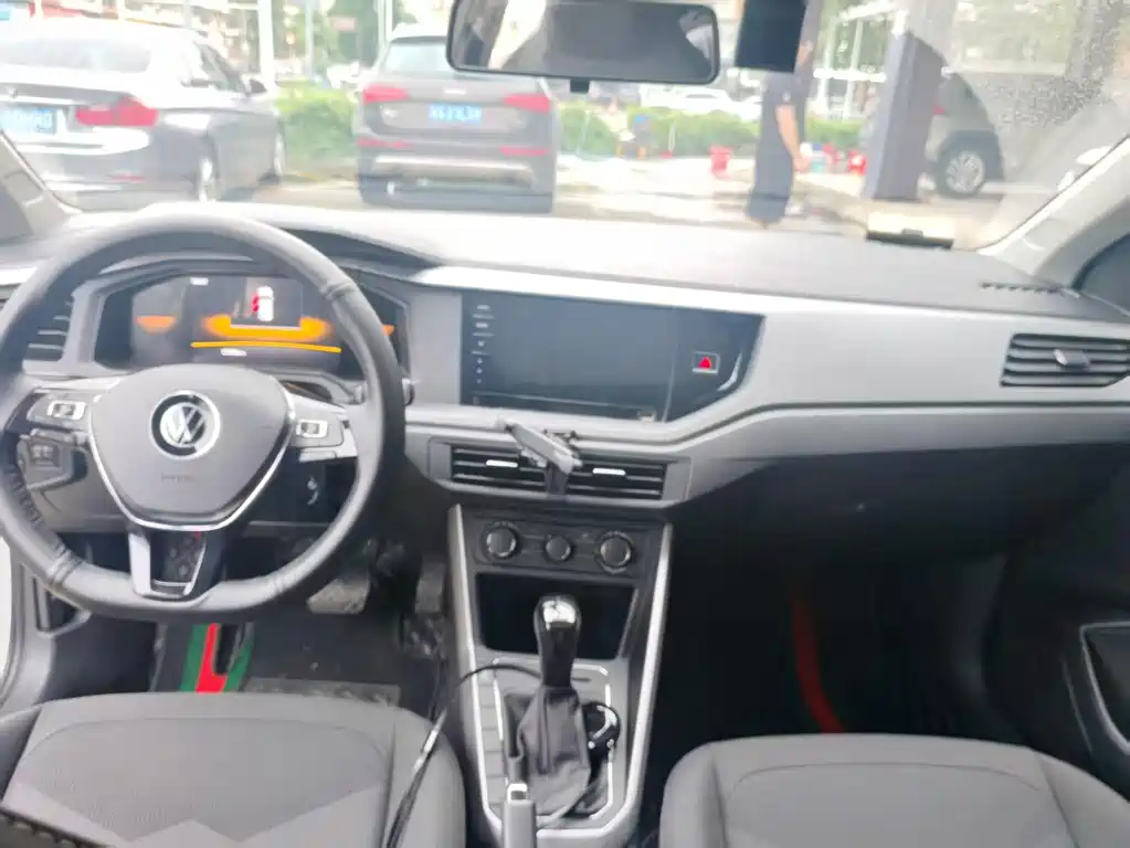 Volkswagen Polo — миниатюра 5