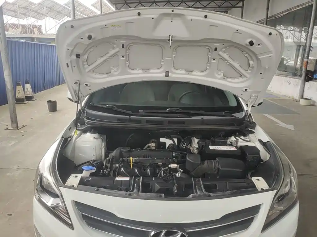 Hyundai Verna — миниатюра 20