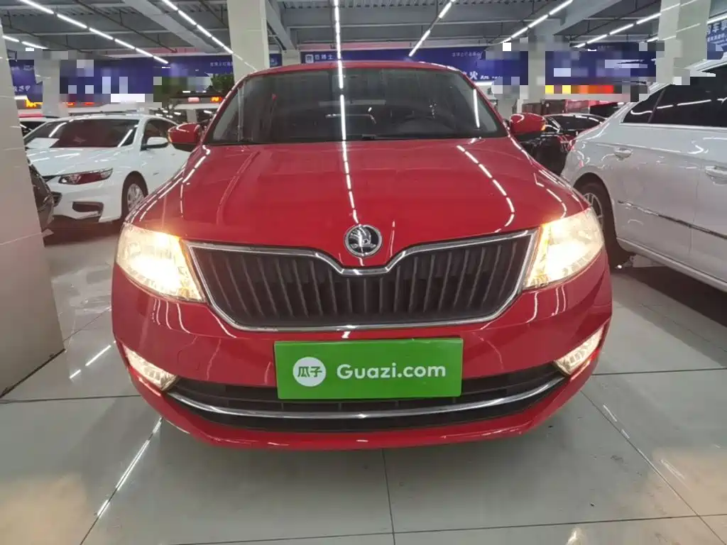Skoda Rapid Spaceback — миниатюра 3