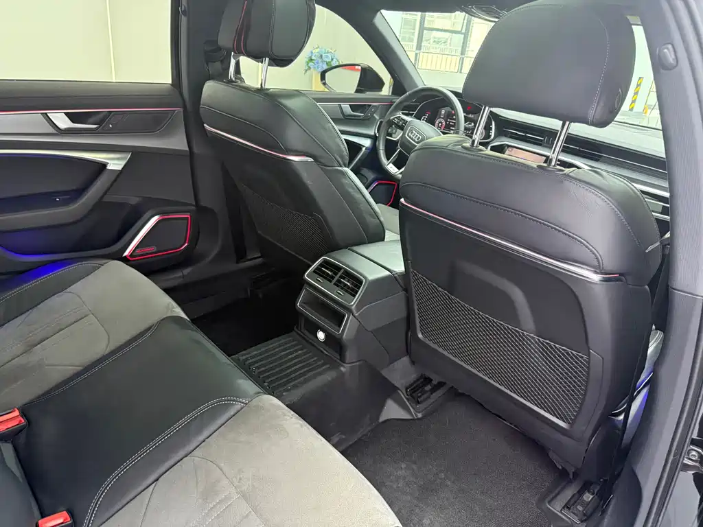 Audi A6L — миниатюра 12