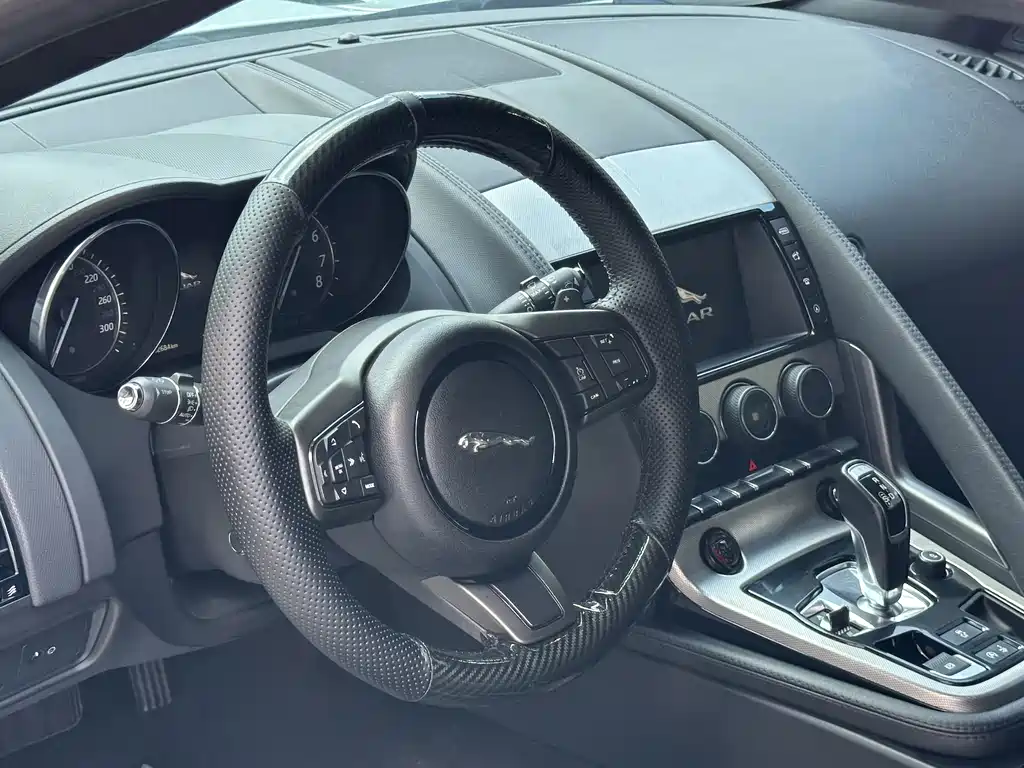 Jaguar F-TYPE — миниатюра 13