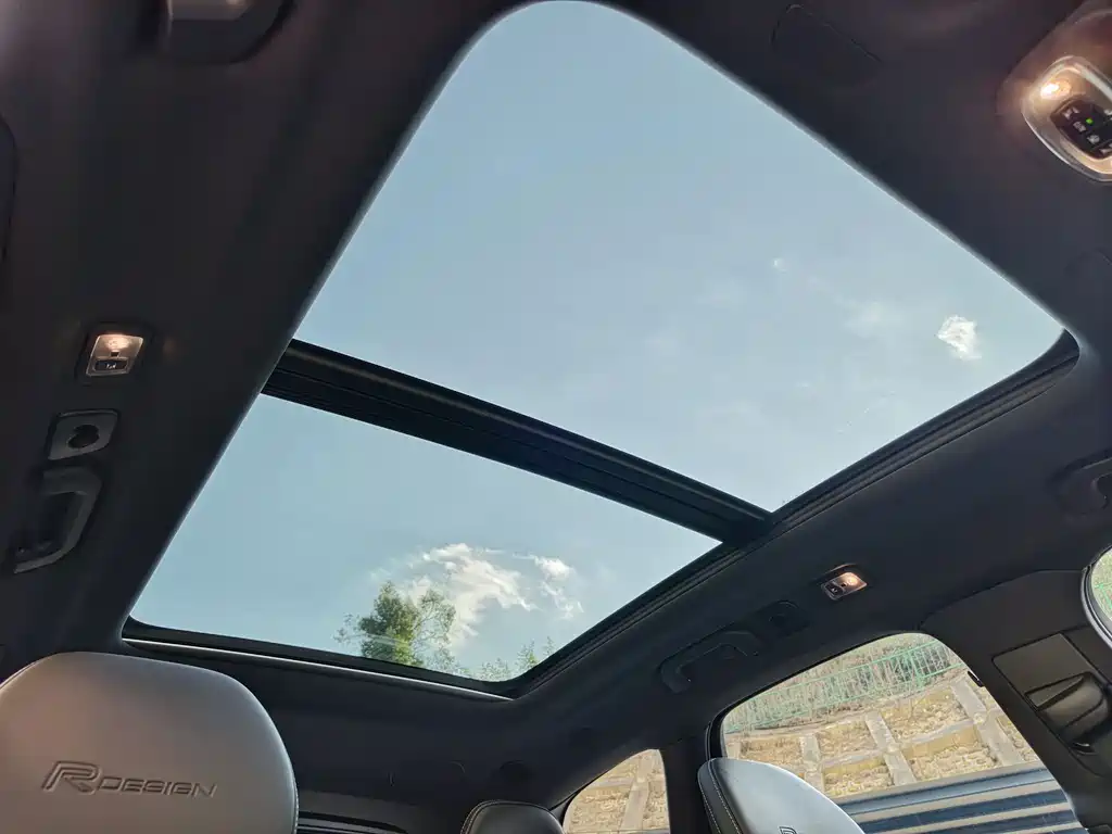 VOLVO XC60 PLUG IN HYBRID