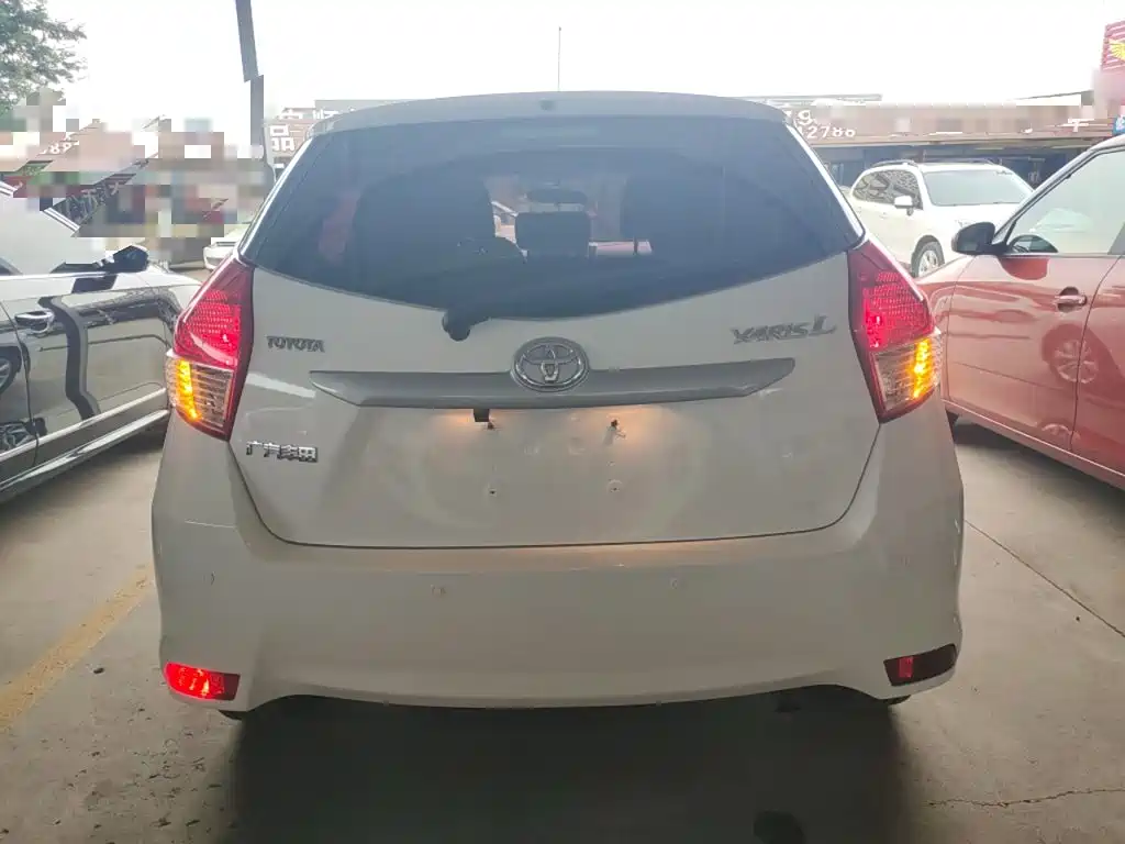 Toyota Yaris L — миниатюра 6