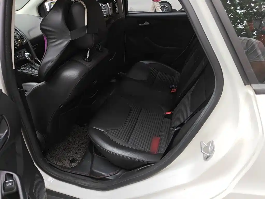 Ford Focus — миниатюра 18