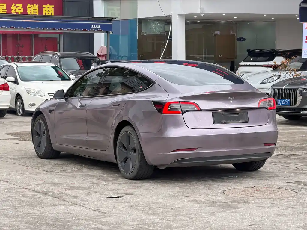 Tesla Model 3 — миниатюра 13