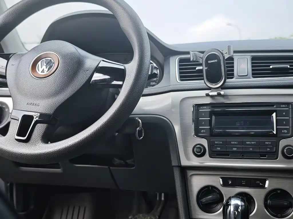 Volkswagen Lavida — миниатюра 9