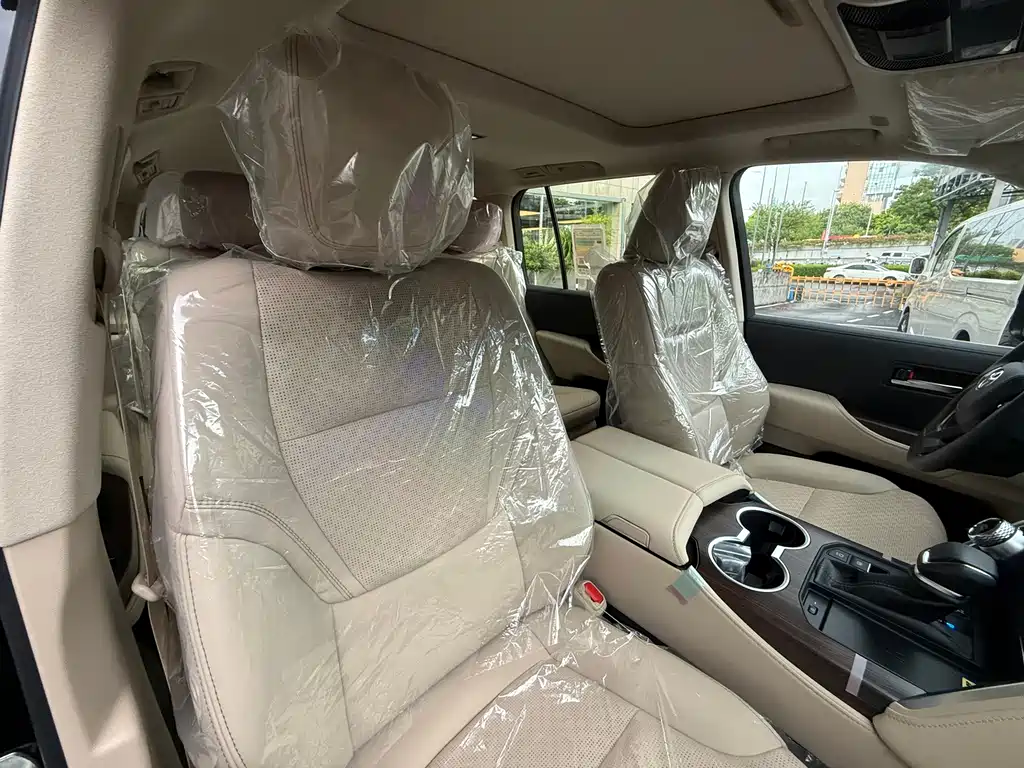 Toyota Land Cruiser — миниатюра 8