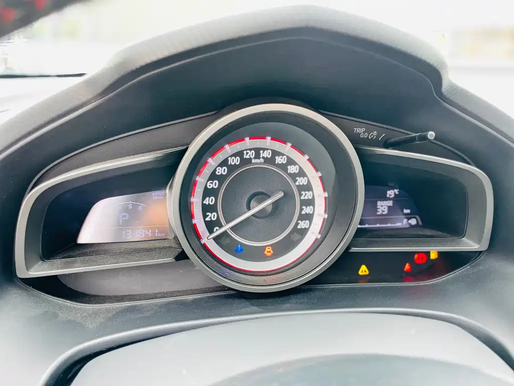 Mazda 3 Axela — миниатюра 10