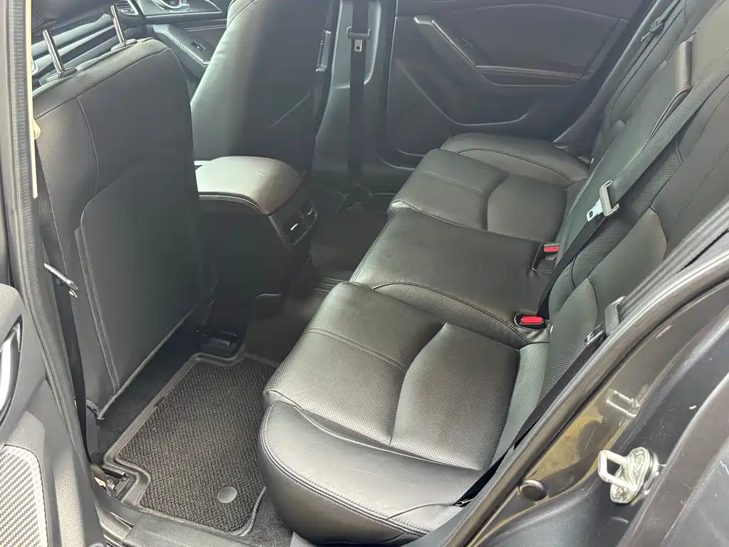 Mazda Mazda3 3 2017 2.0L AT Sport V