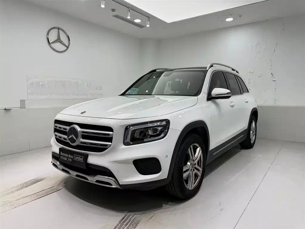 MERCEDES-BENZ GLB
