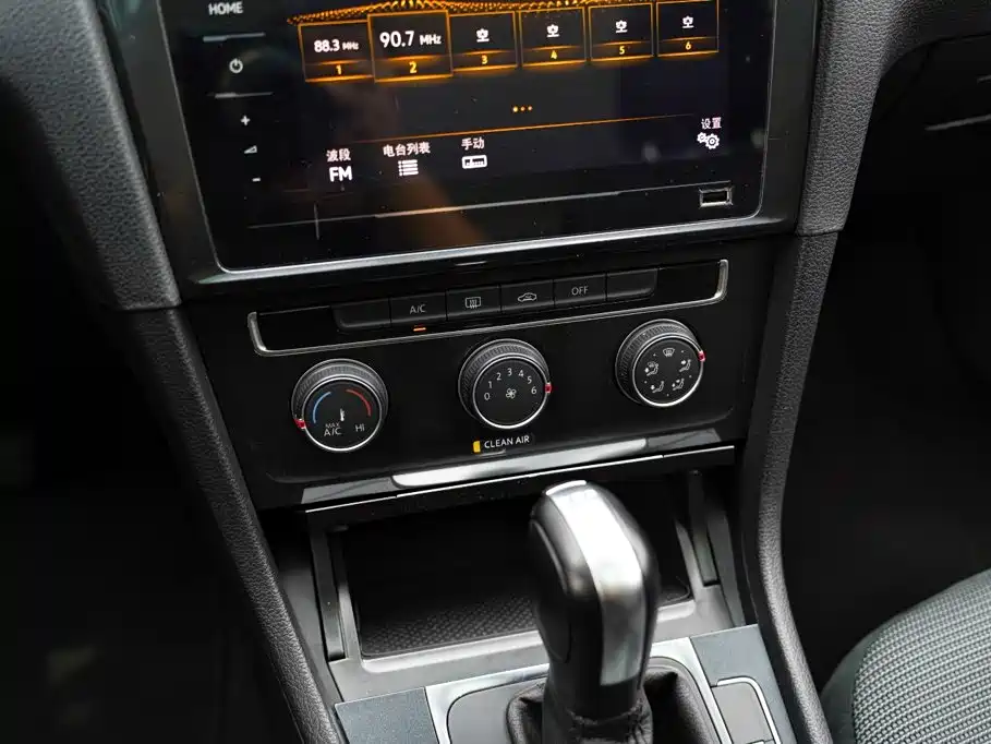 Volkswagen Golf — миниатюра 10