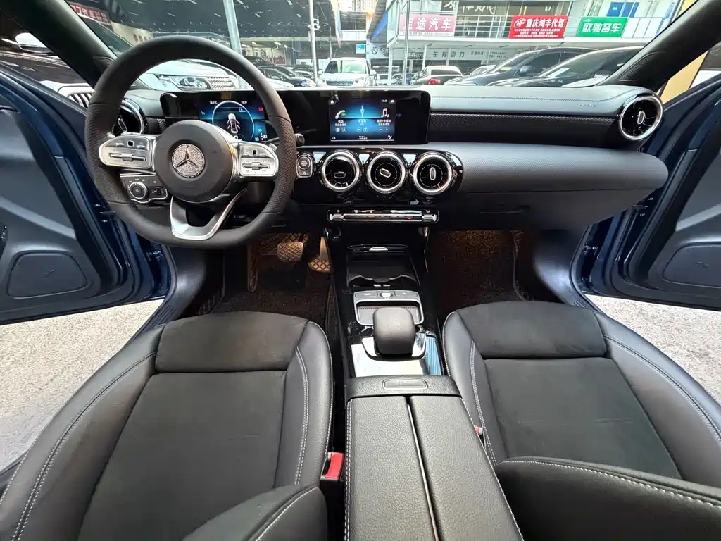 Mercedes-Benz A-Class — миниатюра 17