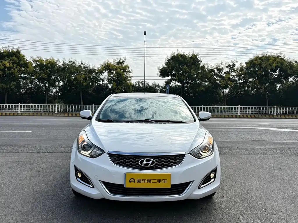 Hyundai Elantra Langdong — миниатюра 7