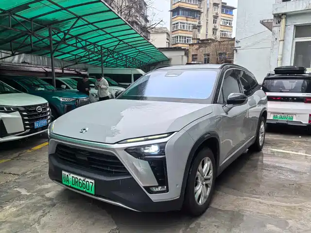 NIO NIO ES8 2022