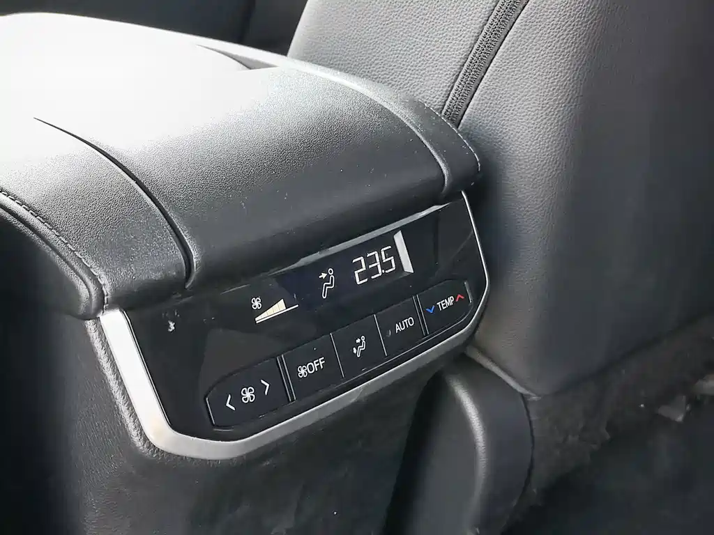 Toyota Highlander — миниатюра 15