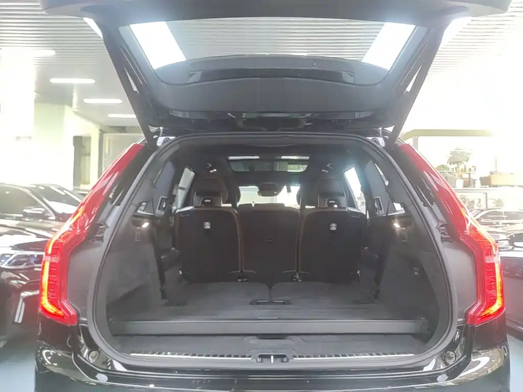 Volvo XC90 — миниатюра 19