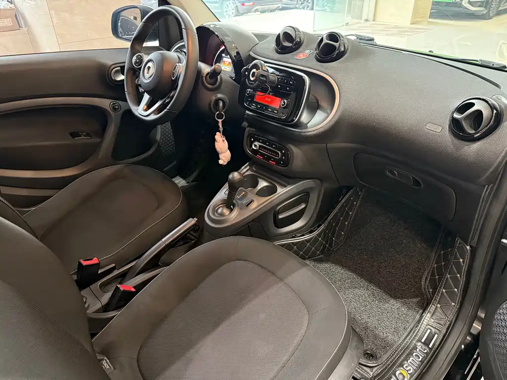 smart Smart Fortwo — миниатюра 12