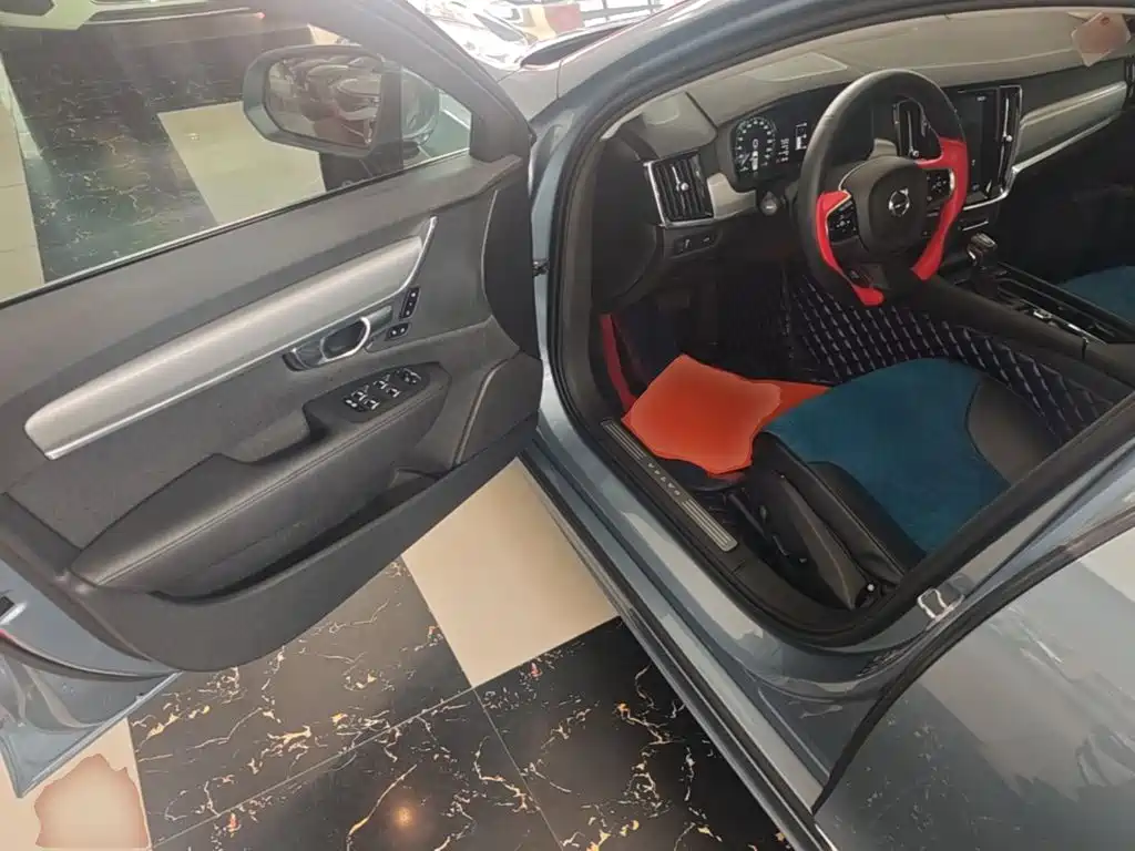 Volvo S90 — миниатюра 16