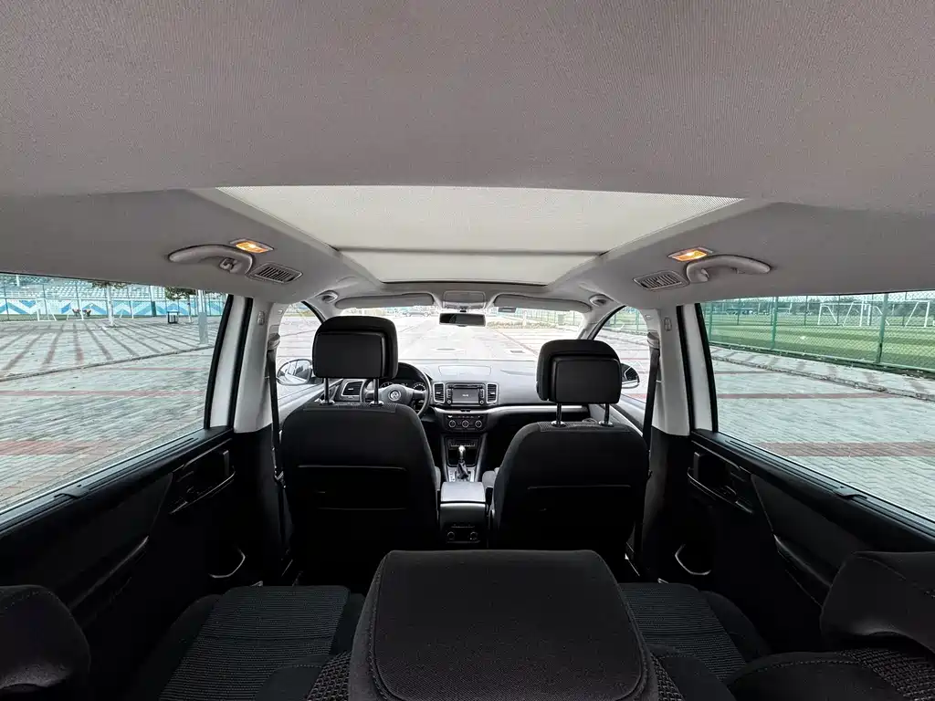 Volkswagen Sharan — миниатюра 6