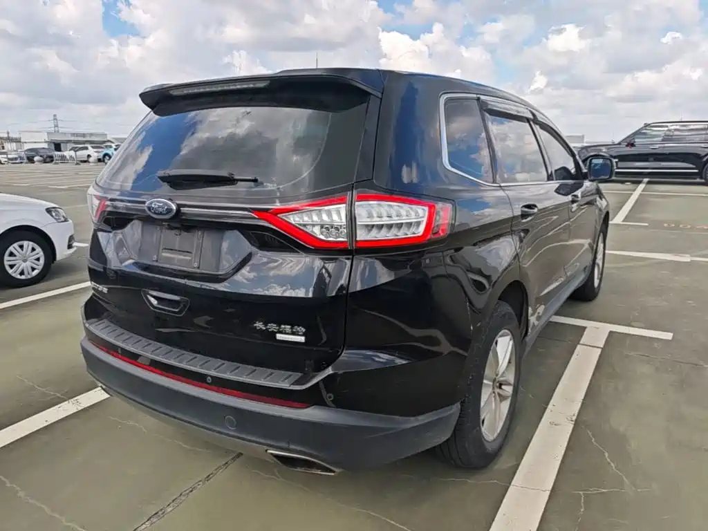 Ford Edge — миниатюра 7