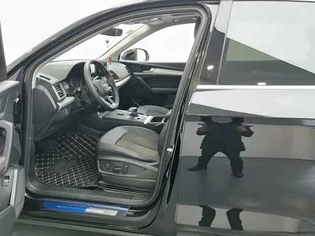 Audi Q5L 2020 40 TFSI