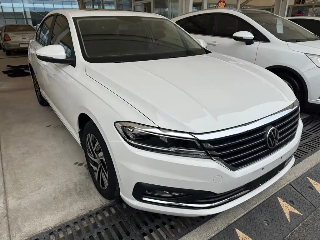 Volkswagen Lavida — миниатюра 3