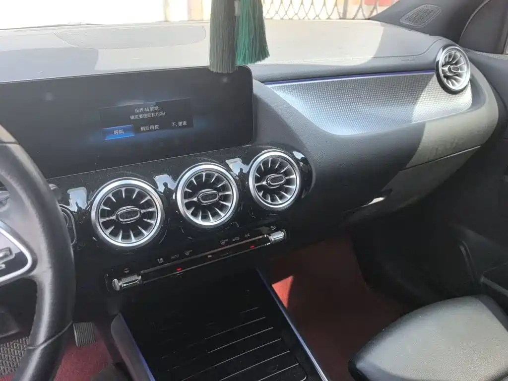 Mercedes-Benz GLA — миниатюра 9