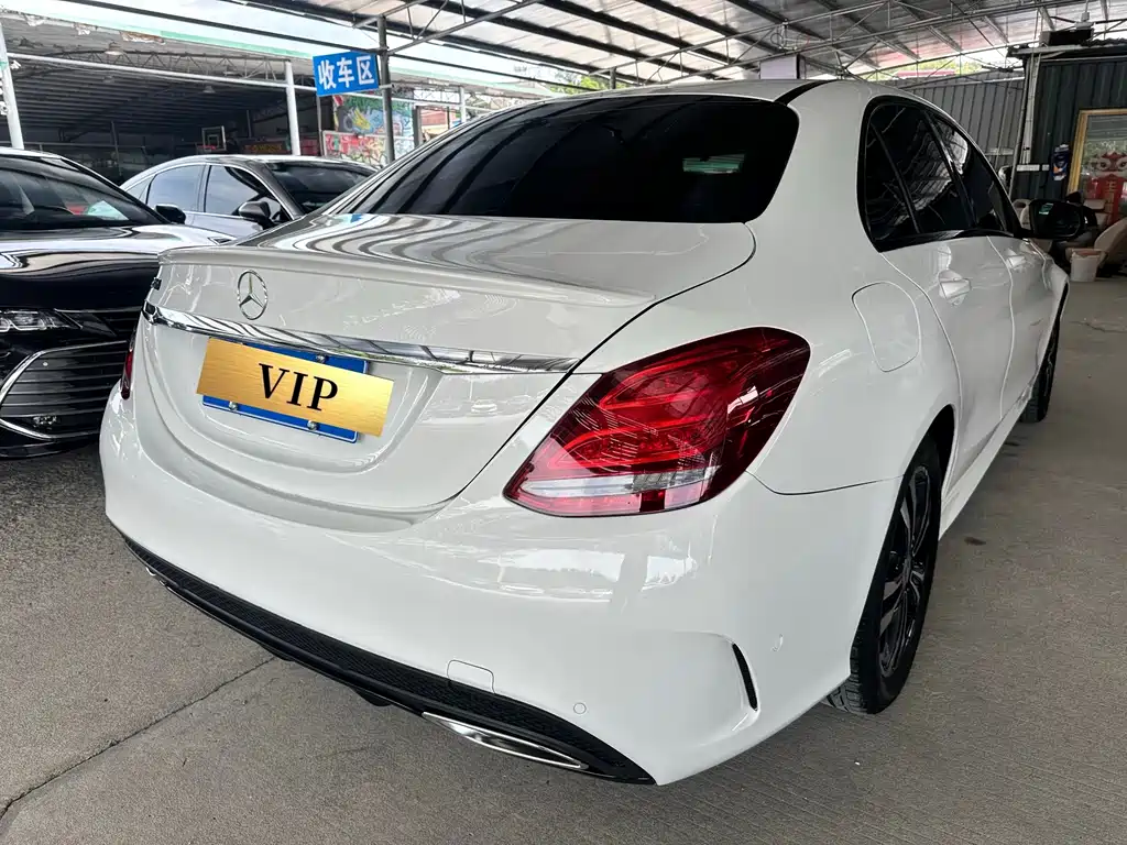 Mercedes-Benz C-Class — миниатюра 2
