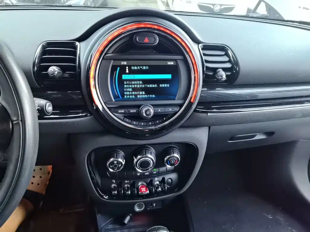MINI Mini Clubman — миниатюра 13