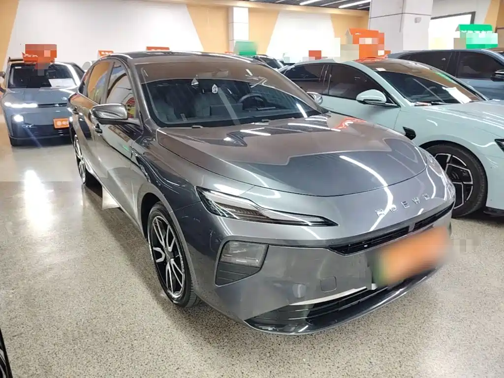 Roewe Young Wai D6 — миниатюра 4