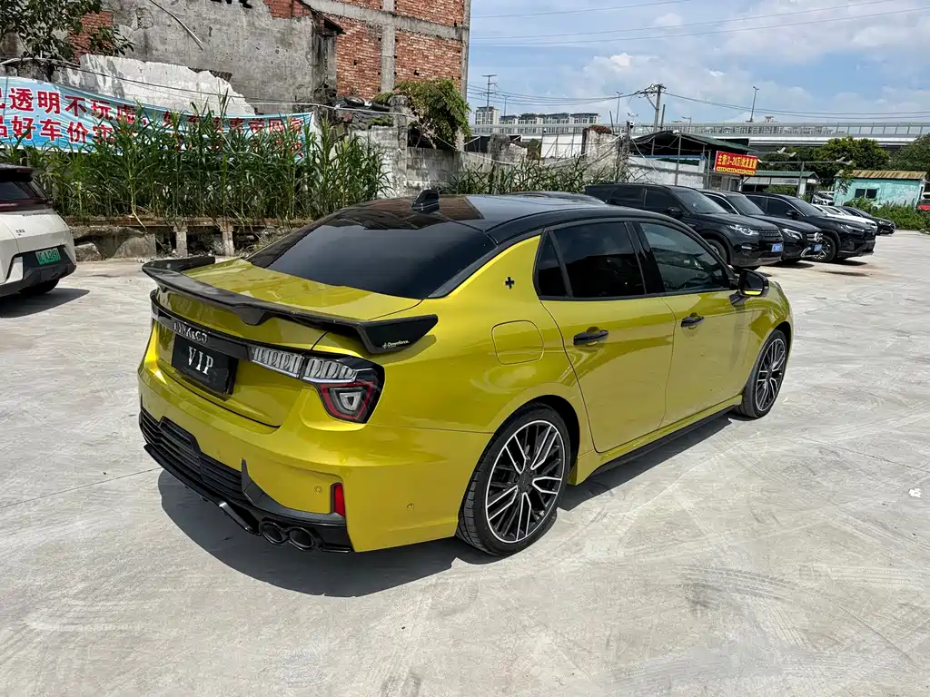 Lynk & Co 03 — миниатюра 5
