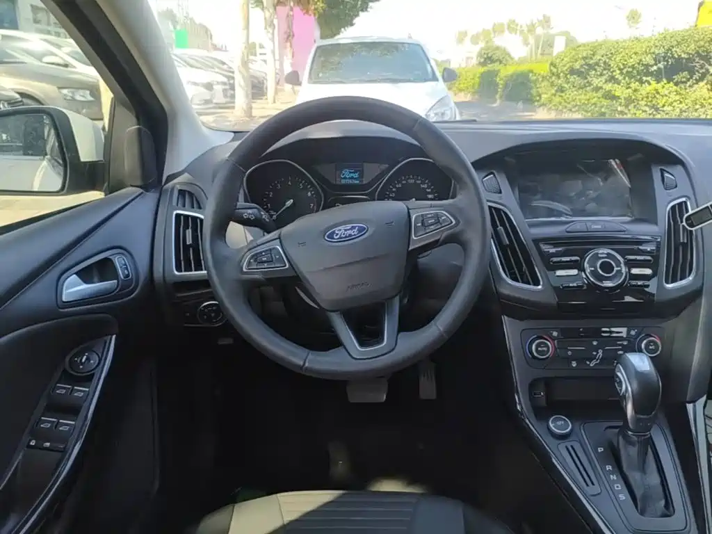 Ford Focus — миниатюра 11