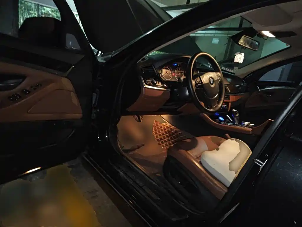 BMW 5 Series — миниатюра 17