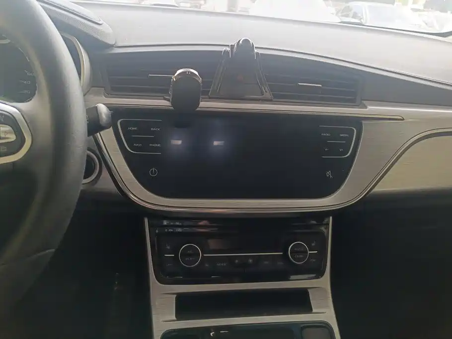 Geely Emgrand GS — миниатюра 13