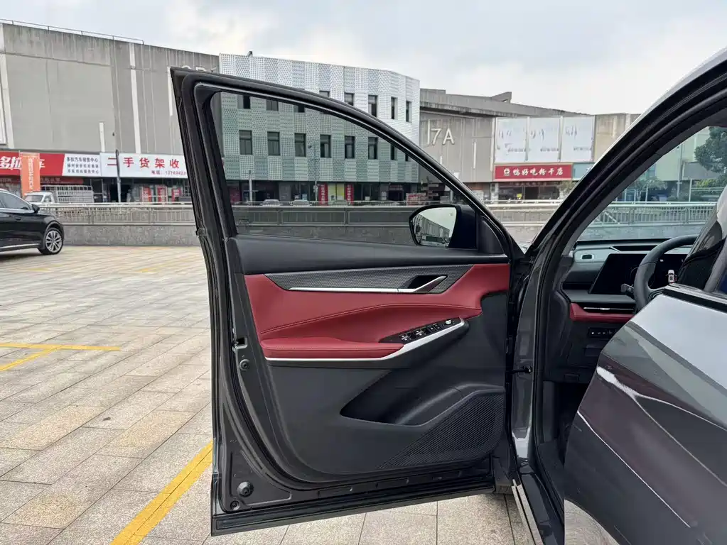 Changan CS75PLUS 2022 — фото 10