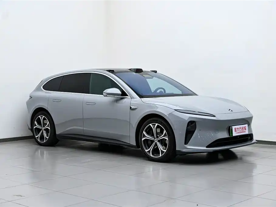 NIO NIO ET5T