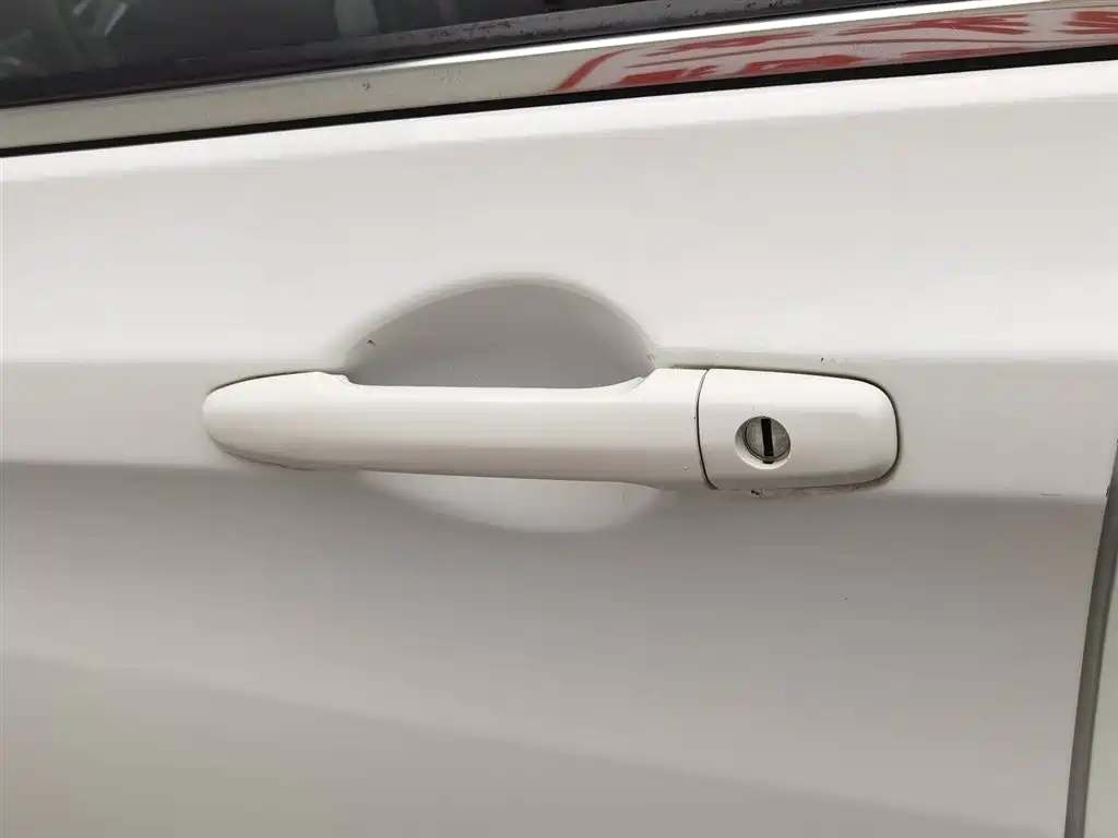 LUXGEN EXCELLENT 6 SUV